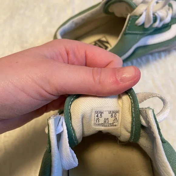 Green vans shoes - Picture 5 of 5